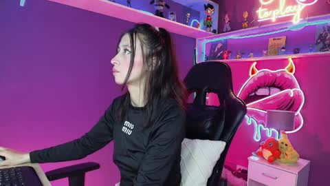 Milly Cute online show from April 2026 04:11:01 AM