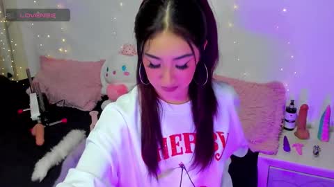    online show from November 2025 04:44:01 AM