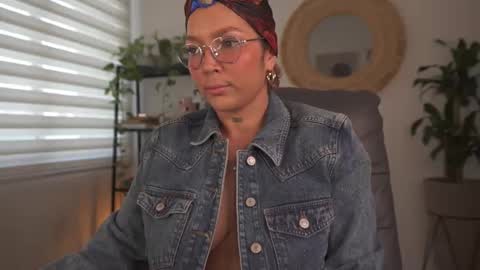 jacke BUNNY online show from January 2026 09:31:02 PM