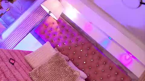 Snapshot of myladreams_ chatting on August 2026 03:32:02 AM Myla online show from August 2026 03:32:02 AM