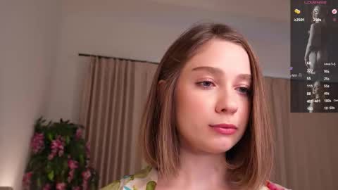 Snapshot of myloveellen chatting on October 2025 07:03:02 PM Ellen online show from October 2025 07:03:02 PM