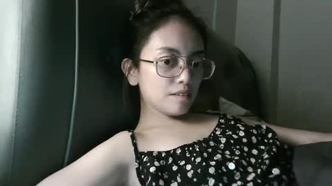 Lucie  online show from December 2024 05:05:02 PM