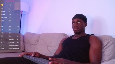 Mylo Wallace  online show from February 2026 09:00:02 PM