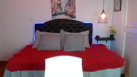 Snapshot of mylu_xx chatting on May 2026 01:52:01 PM MYLU online show from May 2026 01:52:01 PM