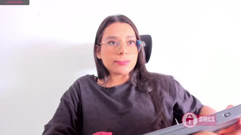 Bella online show from January 2025 05:38:02 PM