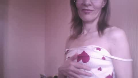 mysterious_blondy online show from April 2026 06:09:01 AM