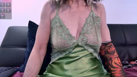 Snapshot of mystery_nymph_milf chatting on September 2025 02:27:01 PM Mystery Nymph Milf online show from September 2025 02:27:01 PM