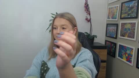 Erica online show from December 2025 08:45:01 AM