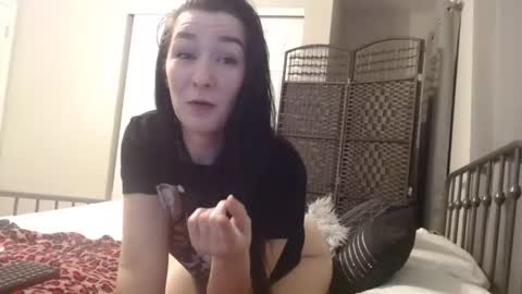 Snapshot of mysticmuse94 chatting on December 2024 04:36:02 AM MysticMuse online show from December 2024 04:36:02 AM