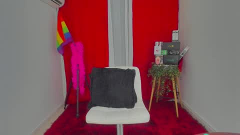   IG belladanielab online show from December 2024 04:53:01 AM