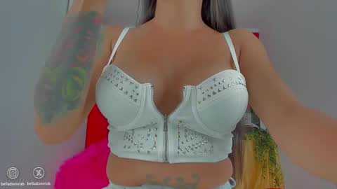   IG belladanielab online show from February 2026 04:09:02 AM