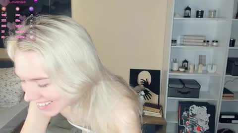 Olivia or just olive online show from December 2025 07:32:01 PM