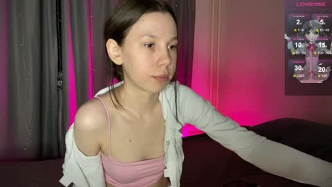 Snapshot of na_prikole_ chatting on January 2025 10:33:01 PM Vanessa and Julia  online show from January 2025 10:33:01 PM