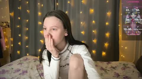 Snapshot of na_prikole_ chatting on February 2025 08:31:02 PM Vanessa and Julia  online show from February 2025 08:31:02 PM