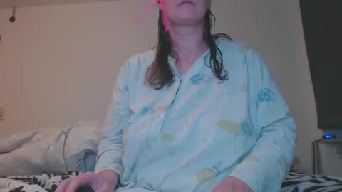 Snapshot of nadine321 chatting on December 2024 07:10:01 PM Nadine online show from December 2024 07:10:01 PM