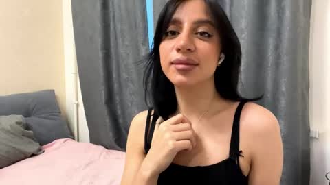 Leya online show from May 2026 01:37:01 PM