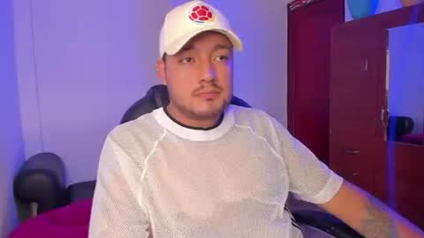 Snapshot of naes_brown chatting on July 2026 09:01:02 AM naes_brown online show from July 2026 09:01:02 AM