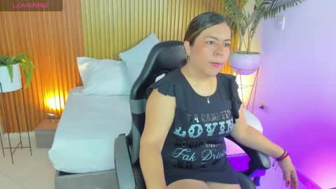 Snapshot of nahia_13 chatting on May 2026 12:43:02 PM N A H I A online show from May 2026 12:43:02 PM