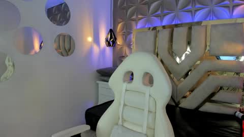 Snapshot of nahia_low chatting on December 2024 02:34:02 AM  Valeria  online show from December 2024 02:34:02 AM