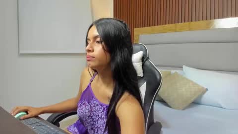N A H I  online show from September 2025 12:32:01 PM