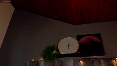  VICTORIA  online show from December 2025 07:40:02 PM