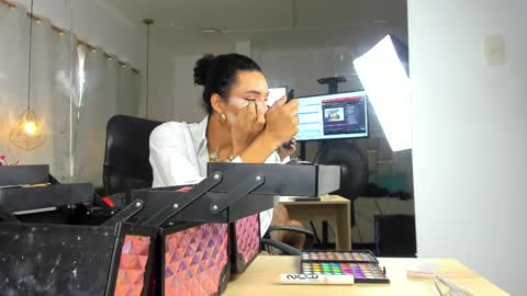 Nahomy Whitte online show from April 2026 12:32:02 PM