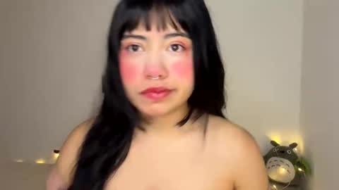 nahomy online show from March 2026 01:00:01 PM