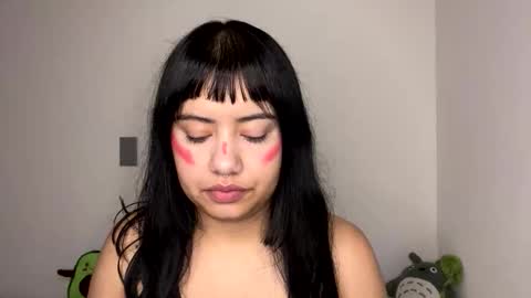 nahomy online show from April 2026 12:22:01 PM