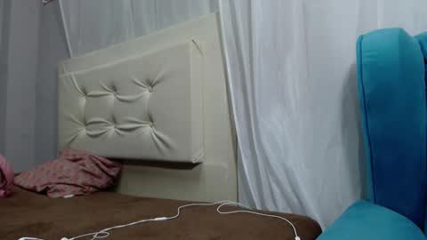 Nahomy online show from December 2024 05:22:01 PM