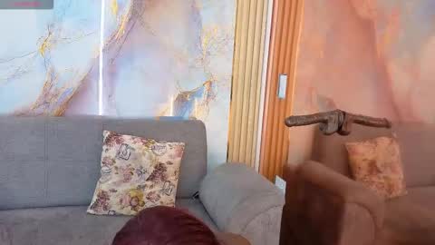 Nahomy  online show from November 2025 10:42:02 PM