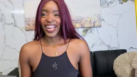 Nahomy  online show from November 2025 10:03:02 PM