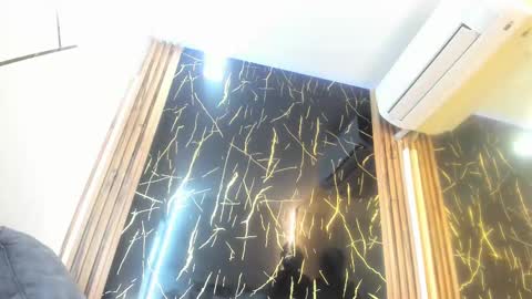 nahomy_smith23_aws online show from October 2025 09:45:01 PM