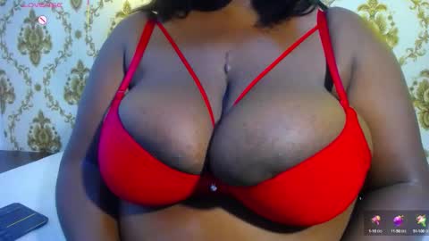 Snapshot of nahybig_boobs chatting on September 2025 08:45:02 PM Karatbby online show from September 2025 08:45:02 PM