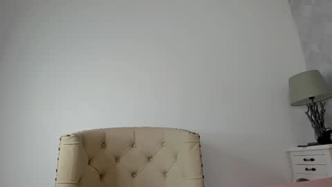 naia_cox online show from September 2025 03:41:02 AM