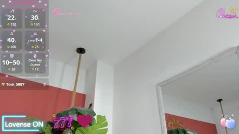 Snapshot of naiara30_ chatting on June 2026 09:48:02 PM N A I A R A online show from June 2026 09:48:02 PM