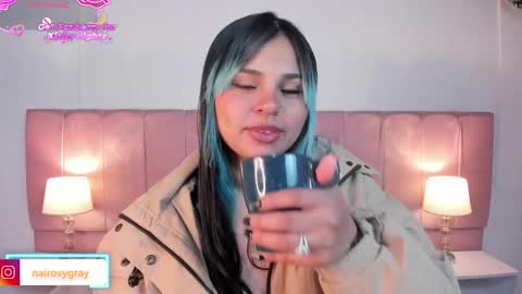 nairovy_1 online show from January 2026 10:19:02 AM