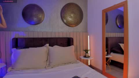 Naisha Ford online show from November 2025 02:34:01 AM