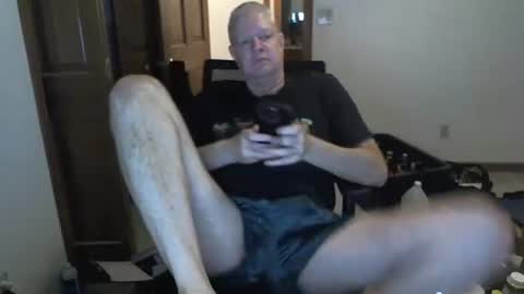 Snapshot of nakedilmale chatting on May 2026 11:01:04 PM Tip 100 for my full real name online show from May 2026 11:01:04 PM