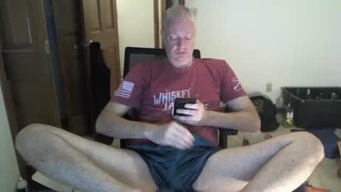 Snapshot of nakedilmale chatting on June 2026 02:07:01 AM Tip 100 for my full real name online show from June 2026 02:07:01 AM