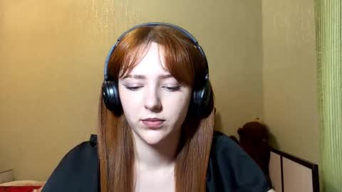 Snapshot of nakitawiggin chatting on February 2026 10:01:01 AM Luna online show from February 2026 10:01:01 AM