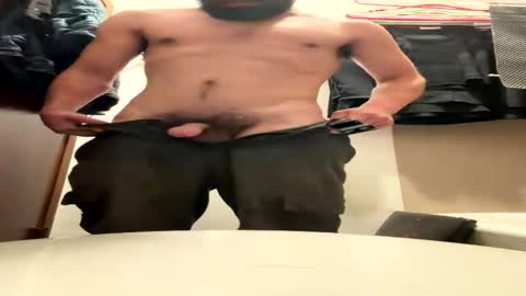Snapshot of naluboi2lit chatting on May 2026 09:10:01 PM naluboi2lit online show from May 2026 09:10:01 PM