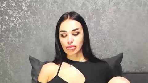 Lady online show from April 2026 07:00:01 PM