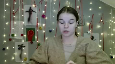 Nana online show from November 2025 09:03:01 AM