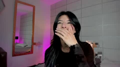 Nana  online show from April 2026 08:01:02 PM