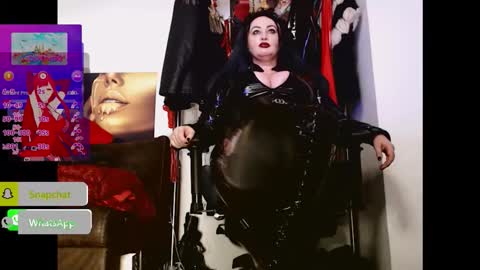 NanaLaGloss online show from November 2025 12:02:02 PM