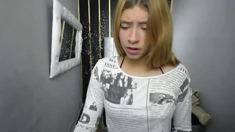 Snapshot of nancy_blonde chatting on June 2026 12:39:01 PM nancy blonde online show from June 2026 12:39:01 PM