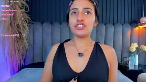 Snapshot of nanda_vixen_ chatting on April 2026 11:21:01 PM Nanda online show from April 2026 11:21:01 PM