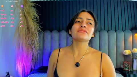 Snapshot of nanda_vixen_ chatting on May 2026 07:12:01 PM Nanda online show from May 2026 07:12:01 PM