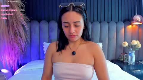 Snapshot of nanda_vixen_ chatting on May 2026 07:07:01 PM Nanda online show from May 2026 07:07:01 PM