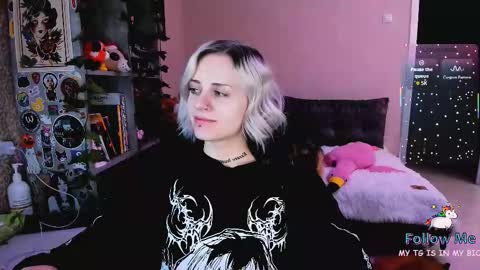 Monday-Friday 12-4 AM and 6-9 AM New York time online show from December 2025 09:11:02 PM